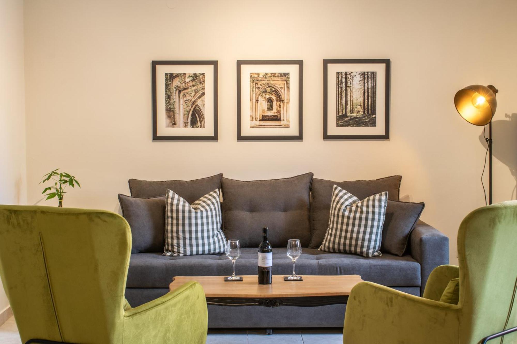 Alba Spacious Maisonette Casa vacanze