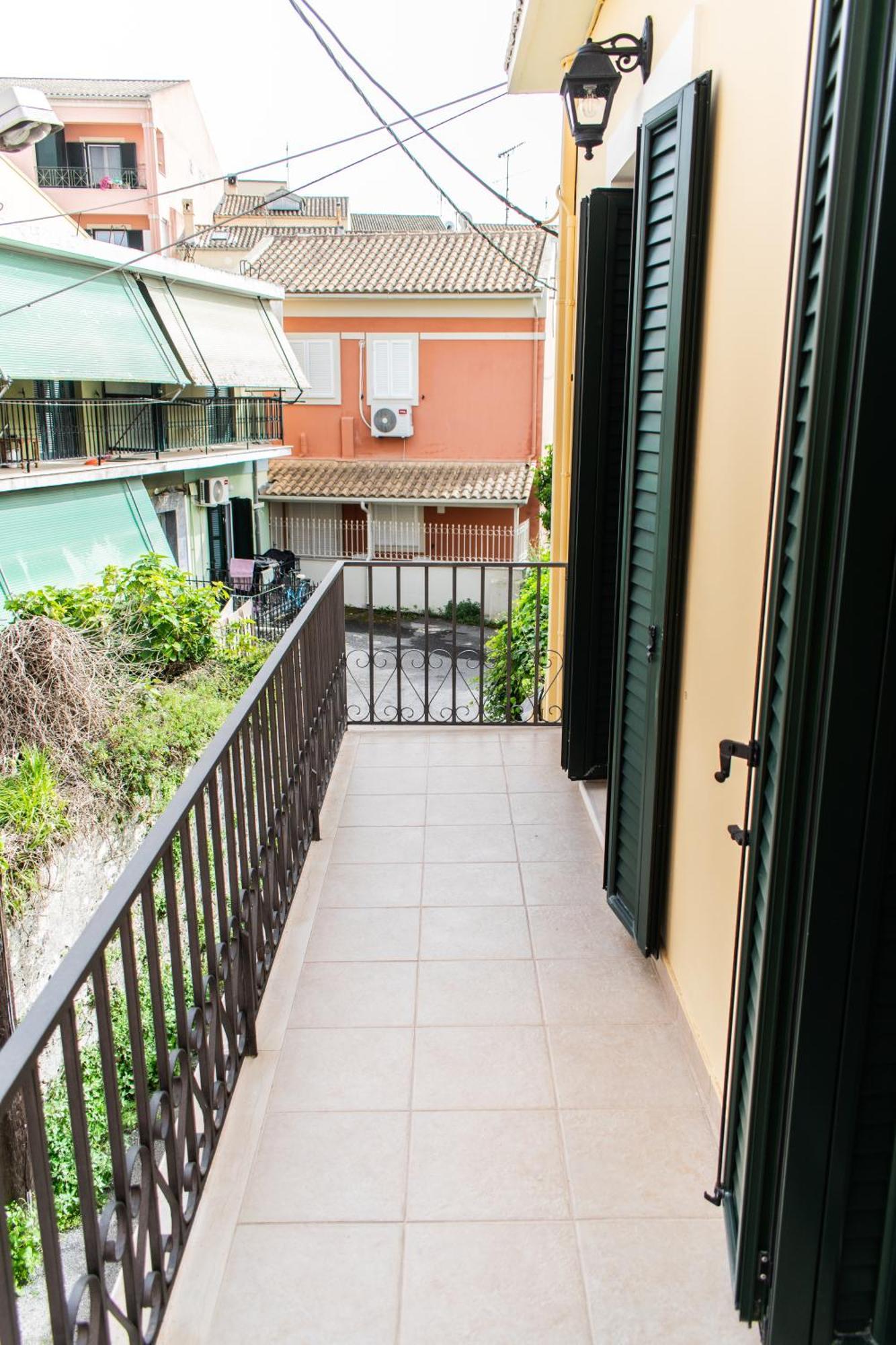 Alba Spacious Maisonette Casa vacanze